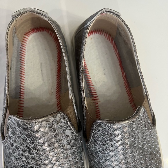 THE FLEXX  women’s gray leather woven slip on sneakers size 6 - Picture 6 of 9